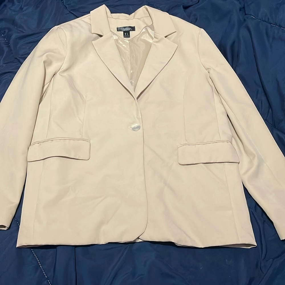 beige / cream blazer